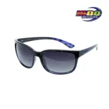 Lentes de sol MDQ modelo Debre, con marco negro y detalles en azul. Lentes con filtro degradado de gris a negro.