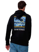 Buzo con capucha de color negro, confeccionado en tejido French Terry. Presenta un diseño gráfico estampado en la espalda con motivos de carreteras y detalles en amarillo y azul, junto con la frase 'WE BUILT THE STREETS'. Incluye bolsillo tipo canguro, puños y dobladillo acanalados.