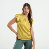 Blusa verde lima de mangas cortas con volados.