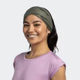 Bufanda tubular Buff Coolnet UV, color verde militar, ideal para proteger del sol y el viento durante actividades al aire libre.