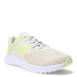 Championes deportivos Topper modelo Rack, color beige con detalles en verde lima y cordones en tono claro. Presentan una construcción en malla transpirable y suela blanca con refuerzo en la puntera.