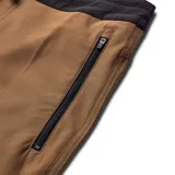 Short de baño híbrido Roark Venture color marrón con cintura elástica negra y cordón de ajuste. Cuenta con bolsillos laterales con cierre.