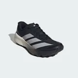 Championes de trail running Adidas Terrex Agravic 4, color negro con detalles en gris. Presentan parte superior de malla con refuerzos de TPU, entresuela con tecnología Lightstrike para amortiguación ultraligera y suela de caucho Continental para mayor tracción.