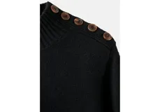Vestido corto de punto negro con cuello alto y detalle de botones metálicos en el hombro.