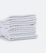 Kit de tres pares de medias deportivas negras de caña corta con suela de rizo.