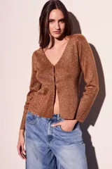 Cárdigan marrón con lurex, escote en V y mangas largas.