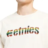 Remera blanca de manga corta con el logo de Etnies estampado en el pecho con diseño de cuadros en colores rojo, amarillo y verde.