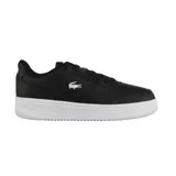 Championes Lacoste modelo L001 Set, de diseño urbano en color negro con suela blanca. Presenta el logo del cocodrilo bordado en el lateral y el nombre de la marca grabado en la suela.