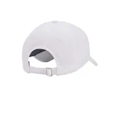 Gorra Under Armour negra con logo blanco bordado en el frente.