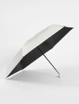 Paraguas plegable negro con apertura automática y mango curvo.