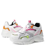 Championes urbanos Miss Carol modelo Marue, color blanco con detalles en rosa, naranja, gris y amarillo.