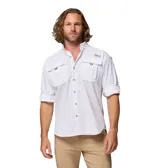 Camisa de manga larga Columbia modelo Bahama II L/S Shirt, color blanco, diseñada para pesca y actividades al aire libre. Confeccionada en nailon liviano, cuenta con tecnología Omni-Shade UPF 50 para protección solar, bolsillos frontales en el pecho, ventilación trasera y sistema para convertirla en manga corta.
