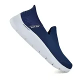 Championes Skechers Hands Free Slip-ins Go Walk Flex, color azul marino, sin cordones. Capellada de malla con plantilla Air-Cooled Memory Foam y entresuela Ultra Go.