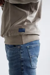 Sweater de plush color celeste.