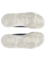 Championes de básquetbol Under Armour Jet 23, con diseño de materiales mixtos en blanco y negro. Presentan entresuela Micro G para amortiguación y suela de goma con patrón de tracción para mayor agarre.