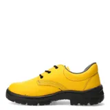 Zapato de seguridad Ador color negro, con puntera de acero y suela antideslizante.