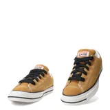 Championes urbanos Converse Chuck Taylor Puff color marrón, con cordones negros, capellada de lona, puntera de goma y suela vulcanizada.