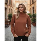Sweater de punto color marrón con diseño de trenzas y textura en el tejido. Presenta cuello alto y mangas largas con puños acanalados.