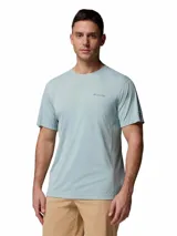 Remera deportiva de manga corta Columbia color celeste claro, con cuello redondo y el logo de la marca estampado en el pecho. Cuenta con tecnologías de enfriamiento y absorción de humedad.