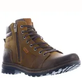 Botas de cuero color marrón con diseño de caña media, cierre lateral y sistema de cordones. Presentan suela de goma antideslizante y detalles de costuras reforzadas.