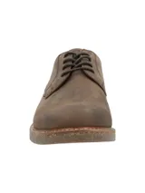 Zapato casual de cuero color marrón con cordones, suela de goma con textura y detalle de marca en el lateral.
