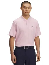 Remera polo Under Armour Matchplay para hombre, color rosa con logo bordado en azul marino en el pecho.