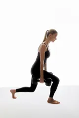 Leggings deportivos negros de tiro alto con cintura ancha y tejido funcional que ayuda a absorber el sudor.