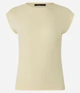 Blusa de manga corta, cuello redondo y corte ajustado, confeccionada en tejido rib de algodón.