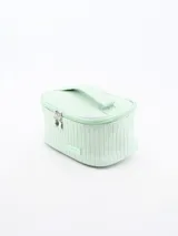 Necesser de color beige con cierre superior y asa de mano.