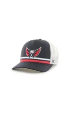 Gorra tipo trucker de la marca 47, con frente azul marino y paneles traseros de malla blanca. Presenta el logo del equipo Washington Capitals bordado en el frente, con detalles de franjas horizontales en blanco y rojo, y el logo de la marca en el lateral.