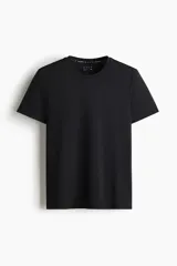 Remera deportiva de malla funcional color negro, con cuello redondo y mangas cortas, diseñada para absorber el sudor con tecnología DryMove.