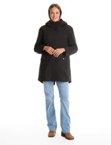 Gabardina técnica negra con sistema 3 en 1, compuesta por una capa exterior resistente al viento y lluvia con capucha, cierre frontal con solapa y bolsillos, y un chaleco interior capitoneado desmontable para mayor abrigo.