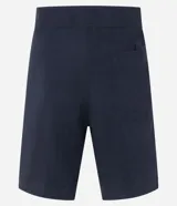 Bermuda de hombre estilo surf, color beige, con cintura fija, cordón contrastante y bolsillo trasero con tirador.