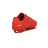 Championes de fútbol Diadora Barrica Futbol MD, color rojo con detalles dorados.