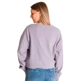 Buzo lila de mujer, marca Caterpillar, confeccionado en tejido de rizo francés (70% algodón, 30% poliéster). Tiene cuello redondo, puños y cintura de punto elástico. Presenta un bordado de una oruga en el pecho y un parche bordado con el logo de Cat en la parte inferior de la manga.