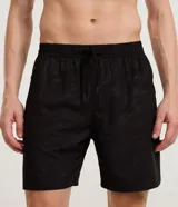 Bermuda deportiva Get Over de color marrón, con cintura elástica, cordón ajustable y diseño cómodo para entrenar.