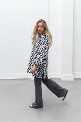 Pantalón Oxford de viscosa color borgoña.