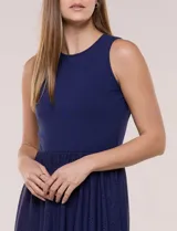 Vestido midi azul marino combinado con parte superior de algodón y elastano de cuello redondo sin mangas, y falda fruncida de broderie calado de poliéster y elastano con forro a tono.