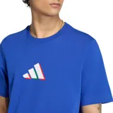 Remera de algodón azul de manga corta con cuello redondo y logo de Adidas estampado en el pecho con los colores de la bandera italiana.