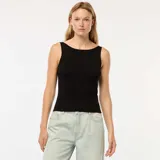 Musculosa negra de punto acanalado, sin mangas y con cuello redondo.