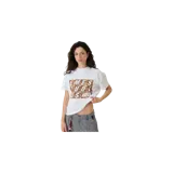 Remera blanca oversize con diseño gráfico frontal en bloques de animal print con letras blancas.