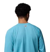 Remera de manga larga Columbia, diseñada para actividades al aire libre y pesca. Presenta un tejido técnico transpirable con tecnología de protección solar UPF 50 y sistema de absorción de humedad para un secado rápido. Posee un corte clásico con cuello redondo y mangas raglán.