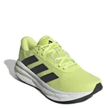 Championes de running Adidas Galaxy 7, color verde lima con las icónicas tres tiras laterales en negro. Presentan una mediasuela blanca con tecnología Cloudfoam para mayor amortiguación y suela de goma negra.