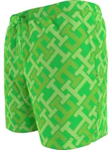 Short de baño verde con estampado del monograma TH en diferentes tonos de verde.