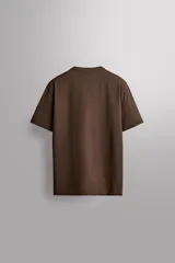 Camiseta de entrenamiento de hombre regular fit color negro, confeccionada en tejido técnico ligero y elástico con cuello redondo y manga corta.