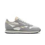 Championes Reebok Classic Leather, para hombre. Diseño en cuero blanco con superposiciones de gamuza gris, detalles en beige y suela de goma color caramelo.