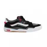Zapatillas Vans Skate Wayvee 2.0, color negro, gris y blanco con detalles en rojo. Zapatillas de skate con suela de goma y logo de Vans en el talón y la lengüeta.