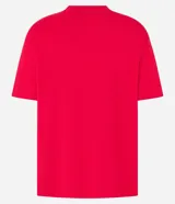 Remera de viscosa color rojo, corte clásico, con cuello redondo y mangas cortas. Presenta aplicación de strass en el escote.