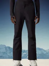 Pantalón de ski negro Moncler con tecnología Recco y Gore-Tex.