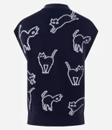 Chaleco de punto azul marino con escote en V y cierre frontal de botones. Presenta un estampado repetido de gatos blancos estilizados en movimiento.